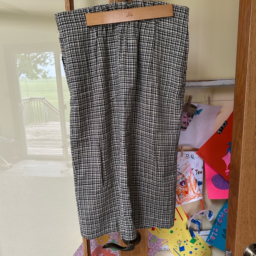 Vintage Norton McNaughton Black and White Midi Pencil Skirt
